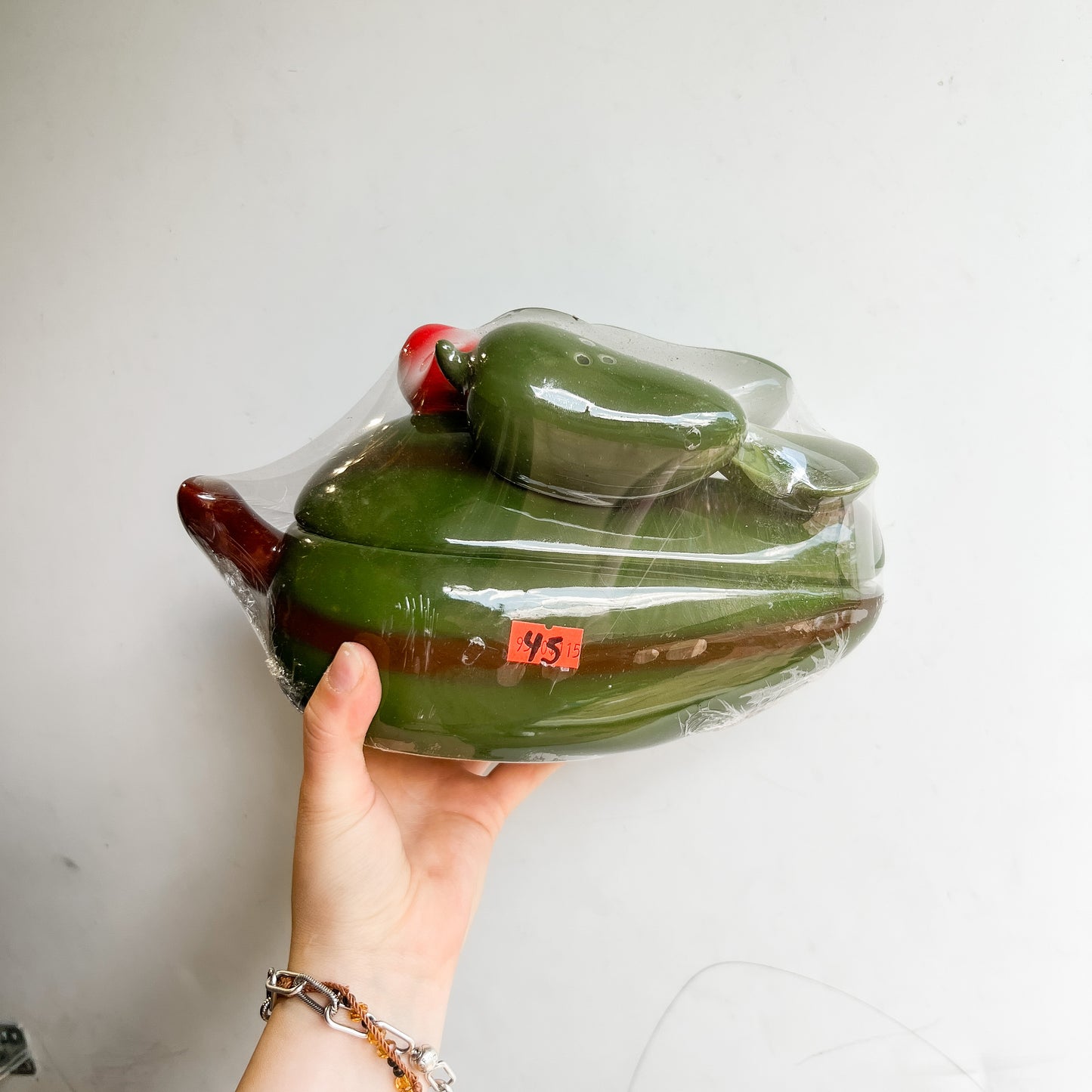 Avocado Container with Salt Shaker