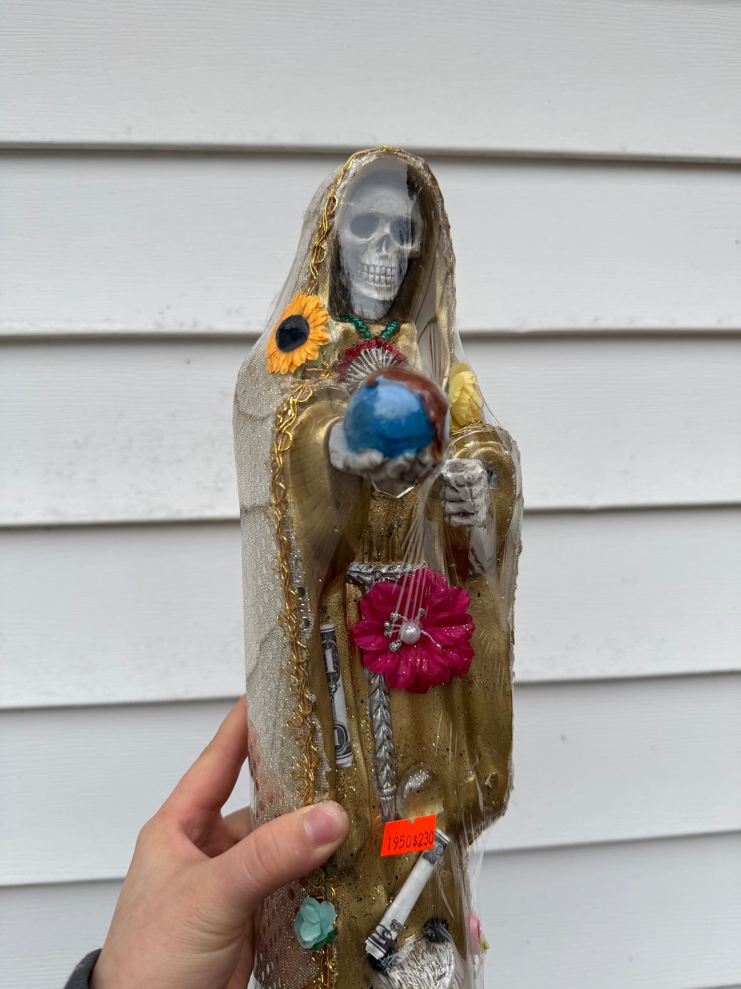 Santa Muerte 16in Decor Statue