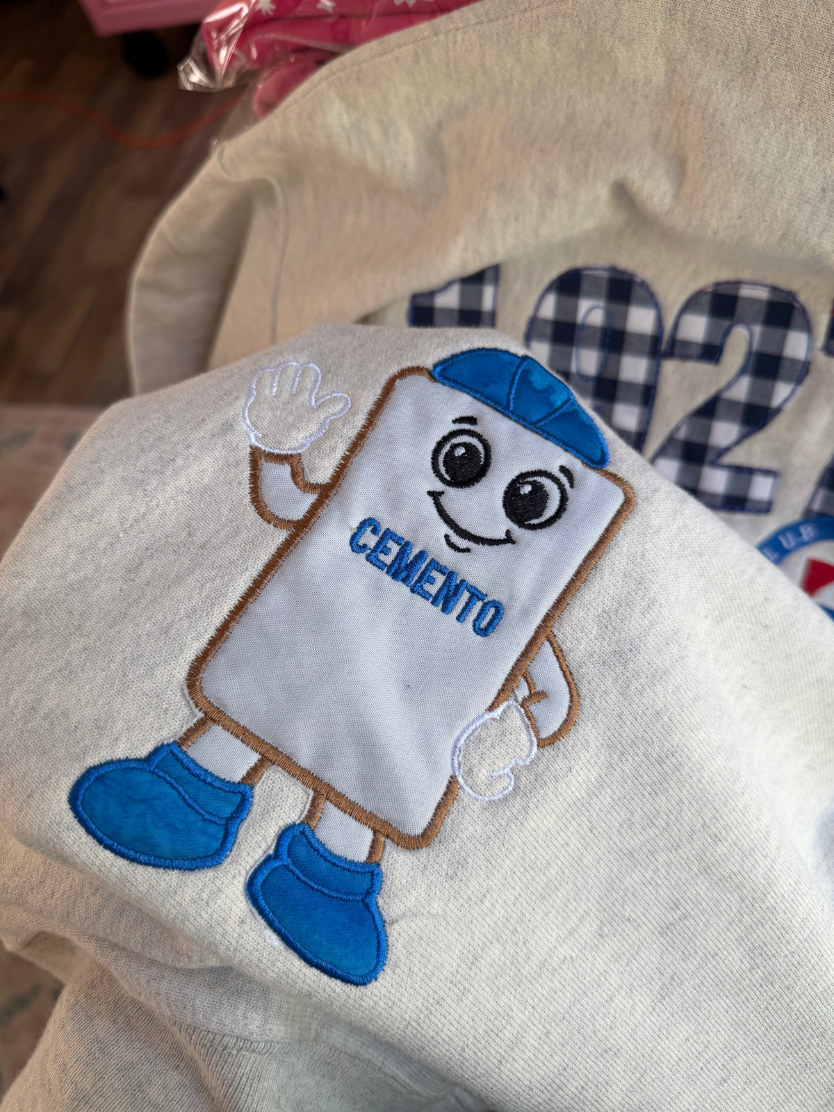 Cruz Azul 1927 Vintage-Inspired Embroidery Soccer Sweater