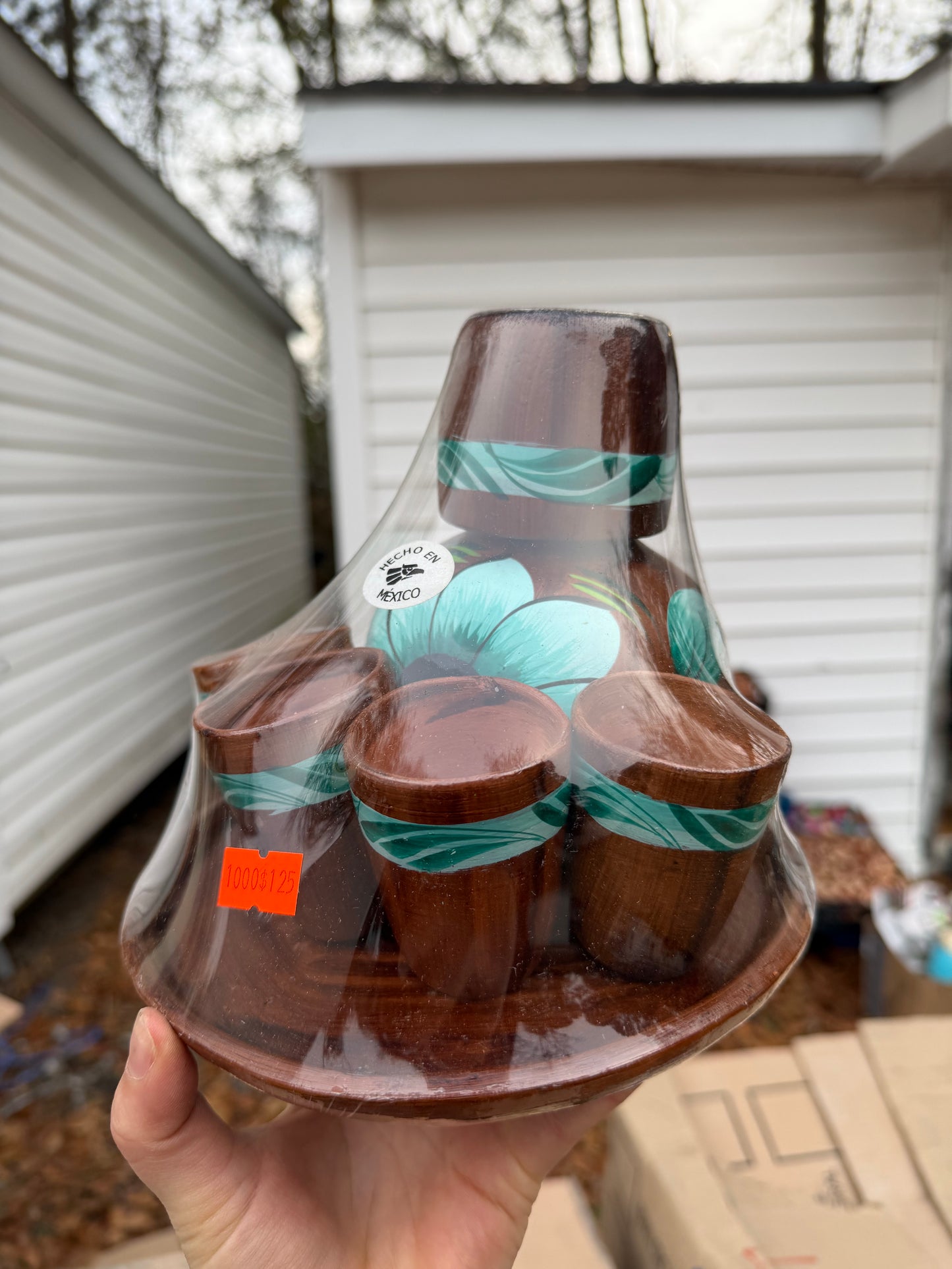 Small Cantaro with mini cups