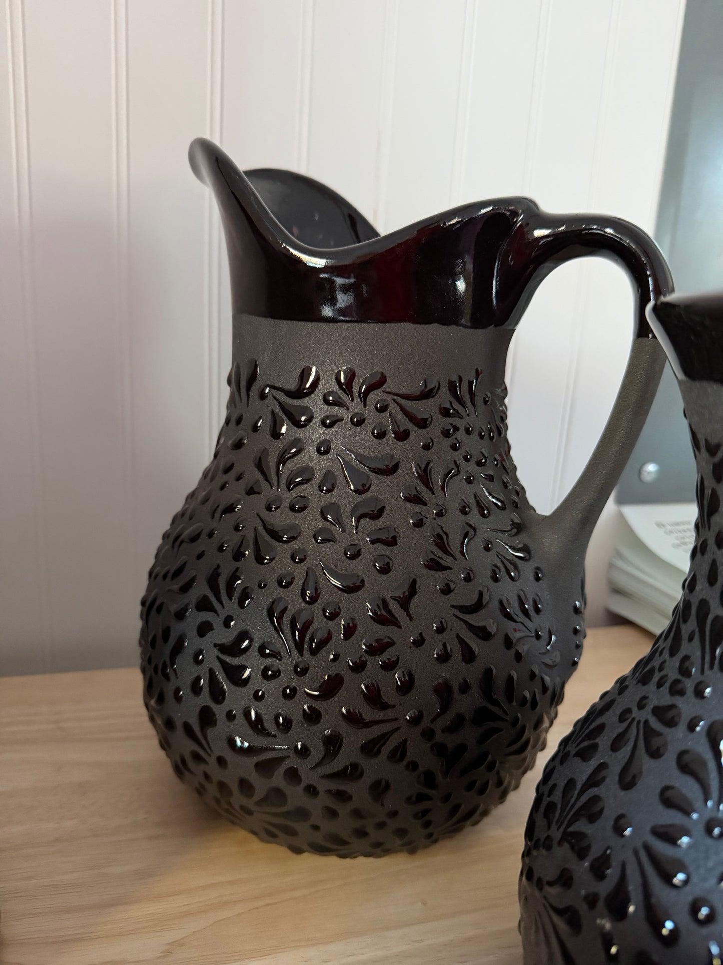 Black Pitcher (2 styles)