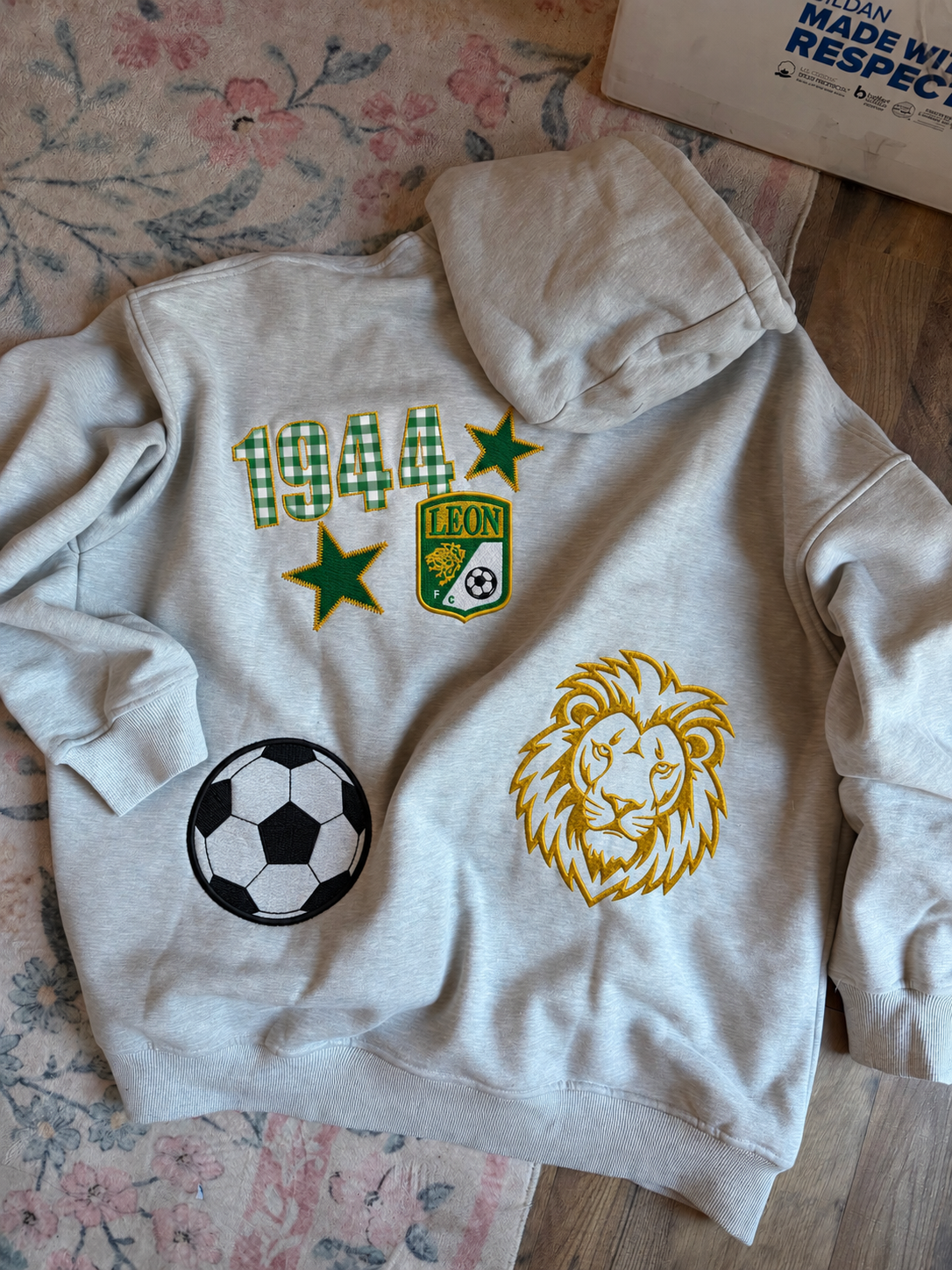 Club Leon 1944 Vintage-Inspired Embroidery Soccer Sweater
