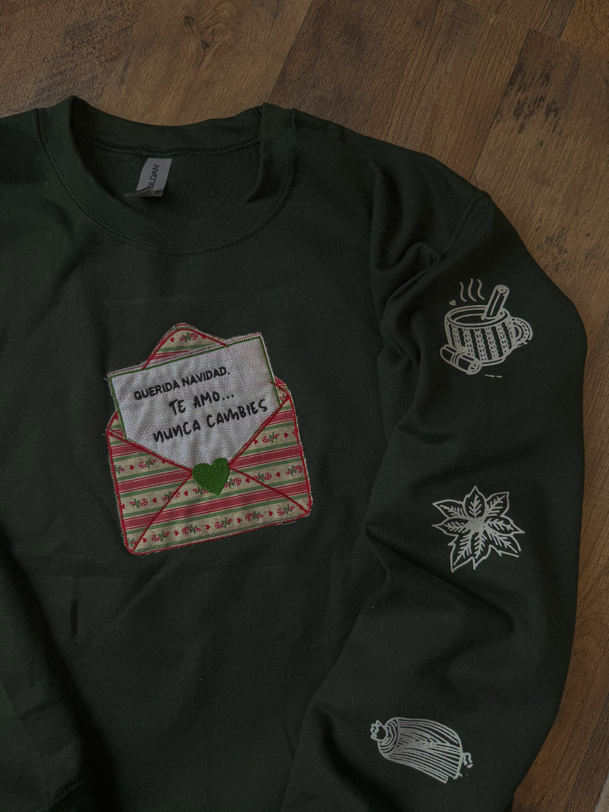 Querida Navidad Applique Embroidery Sweater