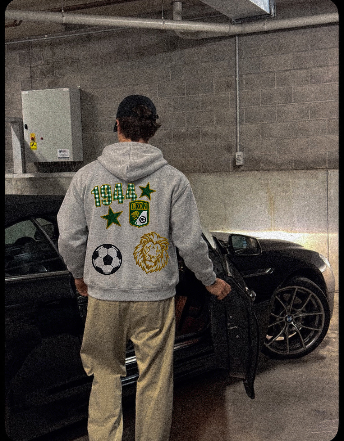 Club Leon 1944 Vintage-Inspired Embroidery Soccer Sweater