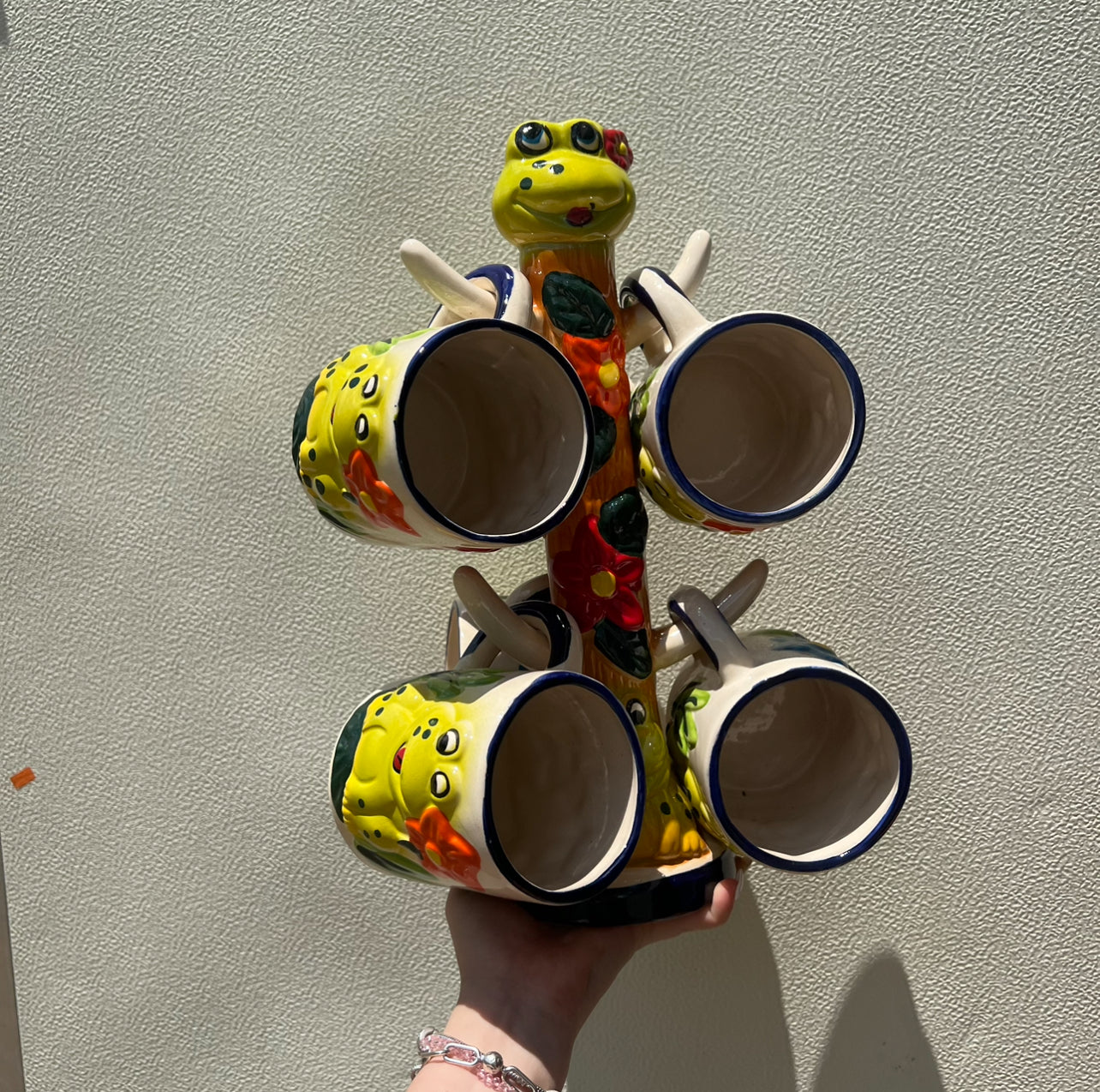 Frog Mug Holder with Mugs