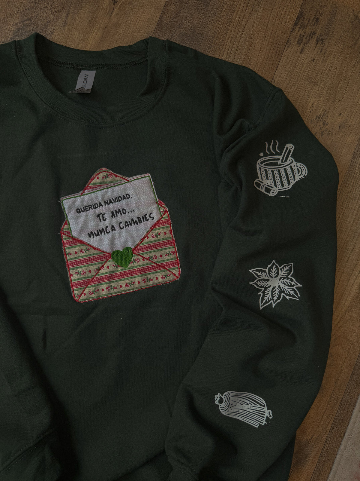 Querida Navidad Applique Embroidery Sweater