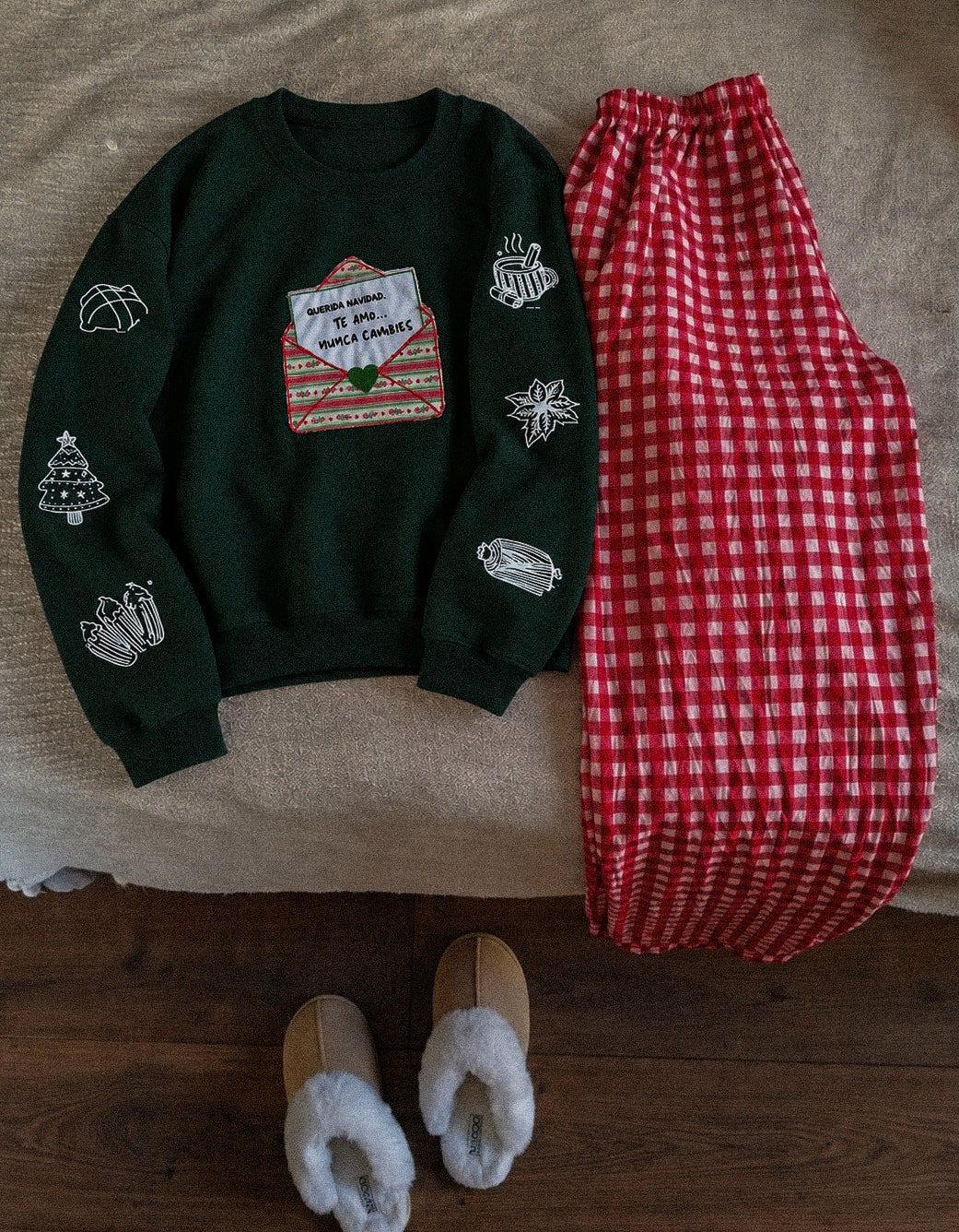Querida Navidad Applique Embroidery Sweater
