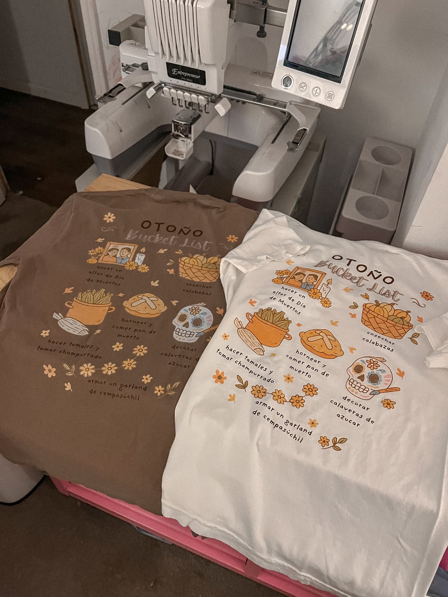 Otoño Bucketlist Tee